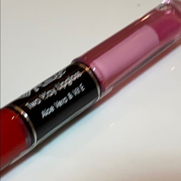 NEW Amuse 2-Way LIP GLOSS DUO Aloe Vera Vitamin E Red Color Tinted Shine 6280-10 - Picture 2 of 4